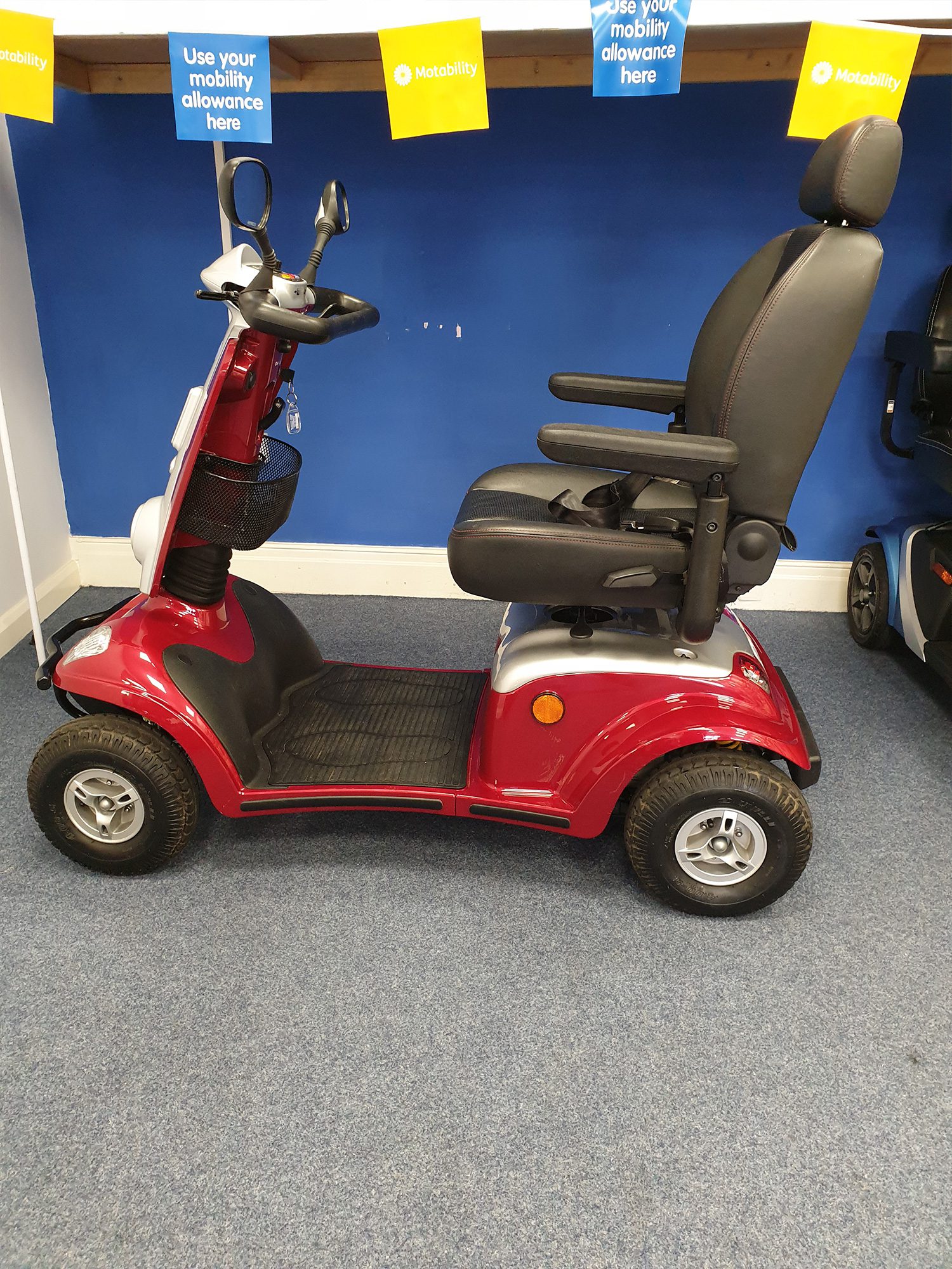 Red Maxi XLS - Image 4